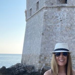 Meet your Posher, Helen